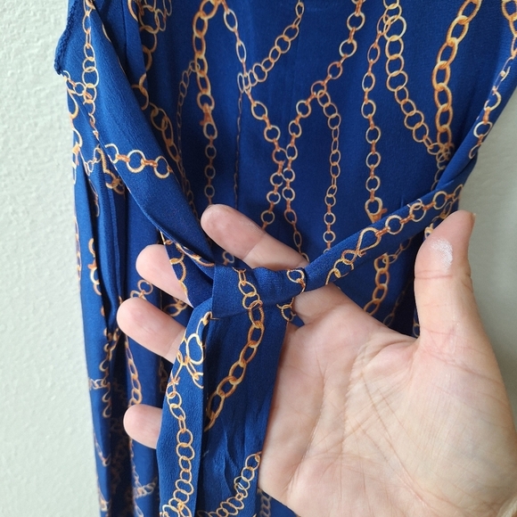 L'agence Women's Chain Print 100% Silk Cropped Jumper. Navy/Gold Size 8 - Picture 6 of 10